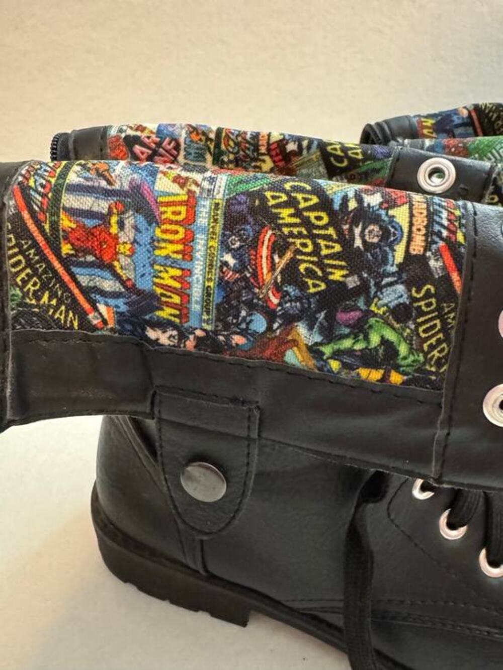 Hot Topic Women's New Marvel Comic Combat Lace Up Fold Down Boots Size 6